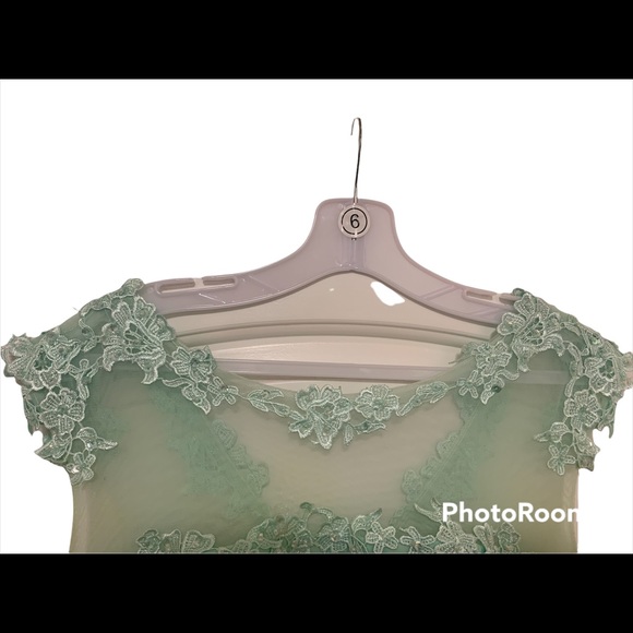 Mint green, size 8, prom dress, like new, no tags - Picture 5 of 9